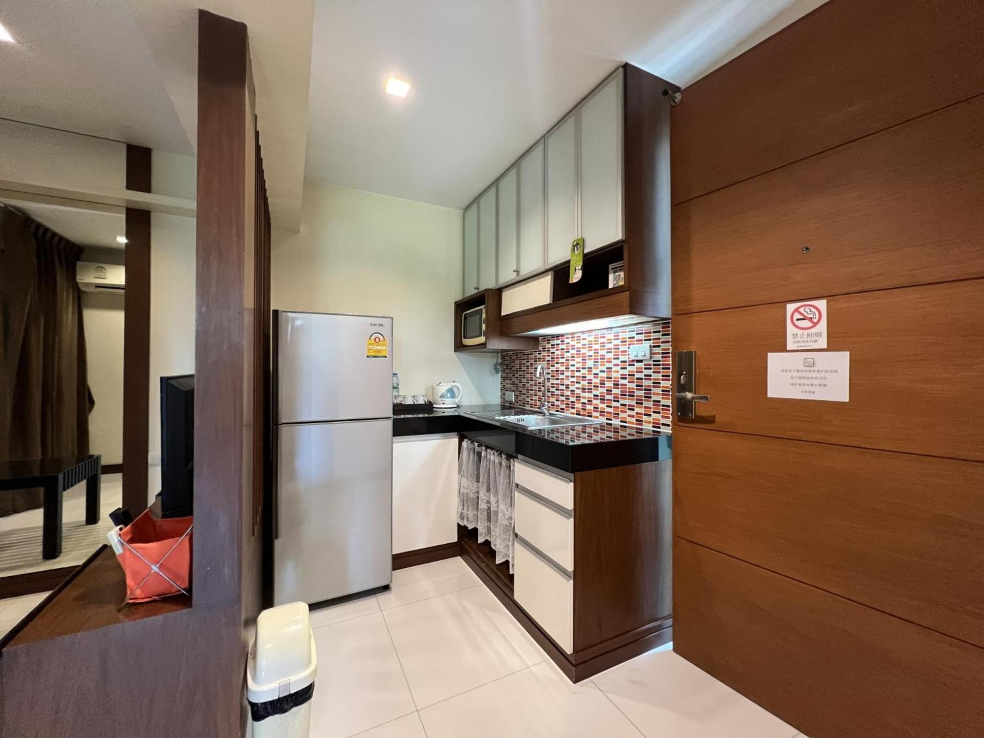 Silom Forest Exclusive Residence Banguecoque Exterior foto