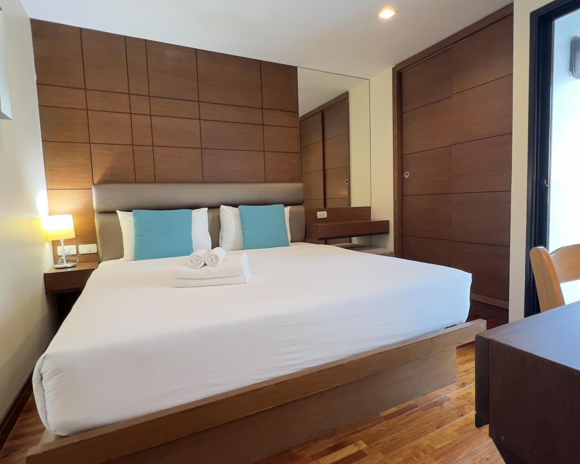 Silom Forest Exclusive Residence Banguecoque Exterior foto